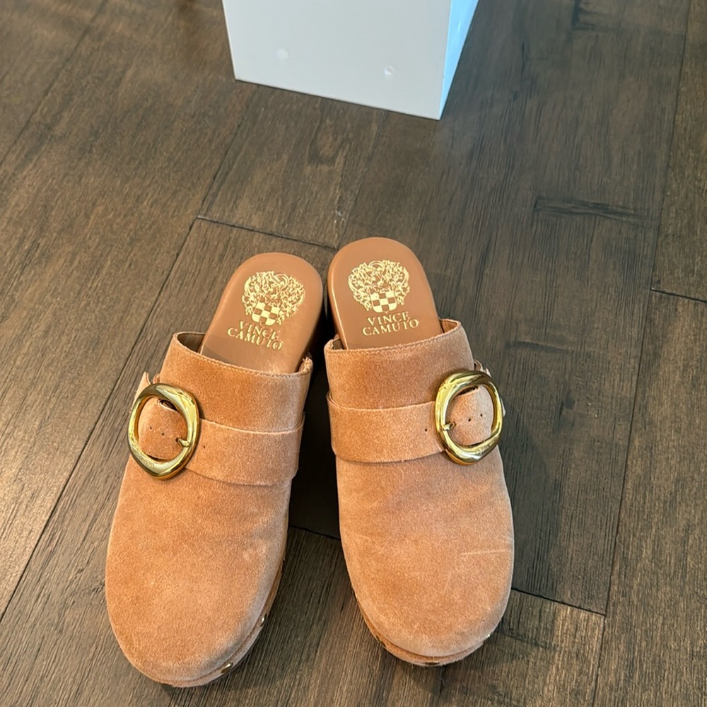 Vince Camuto Clogs